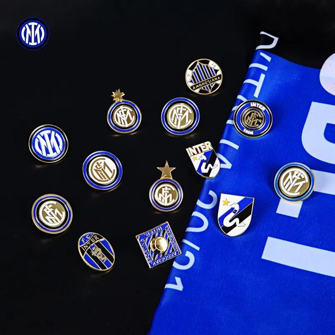 佩莱格里尼：塞维利亚落后时球迷往球场投掷杂物，这样不对