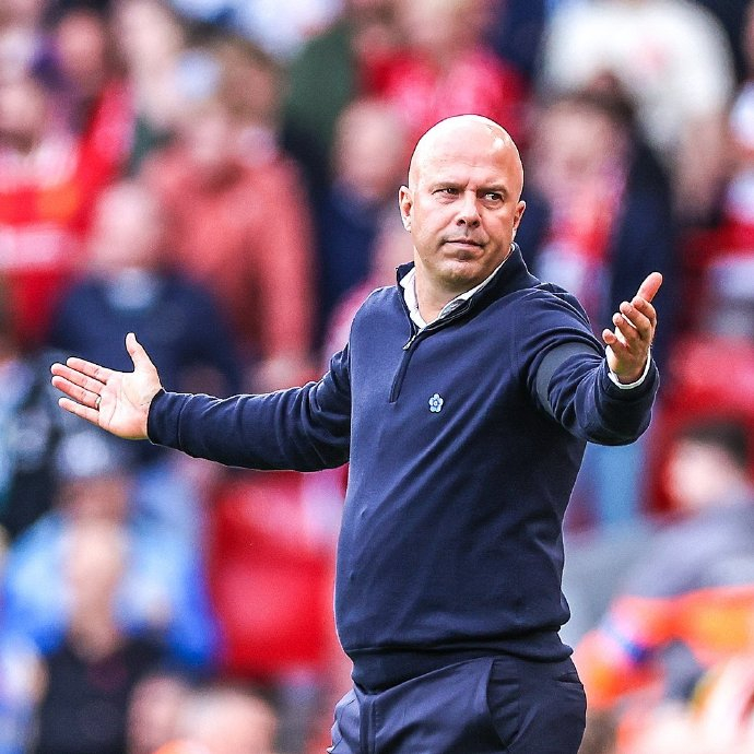 凌空斩世界波，王燊超当选中超官方第29轮最佳球员